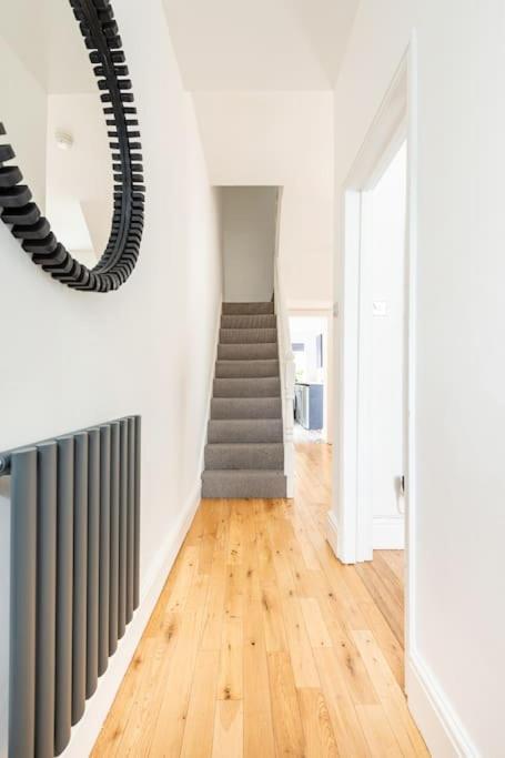 Penarth Townhouse Close To Cardiff & Bay ภายนอก รูปภาพ